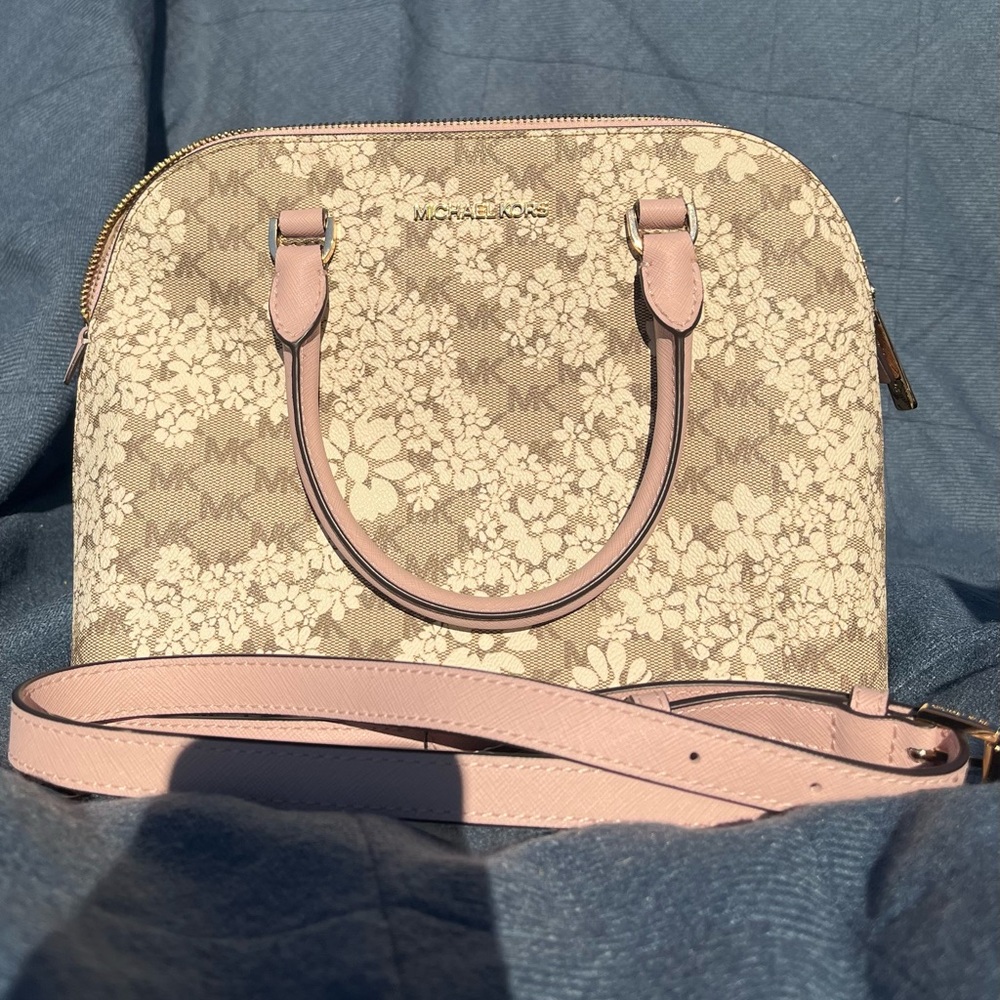 Michael Kors medium shoulder bag with strap